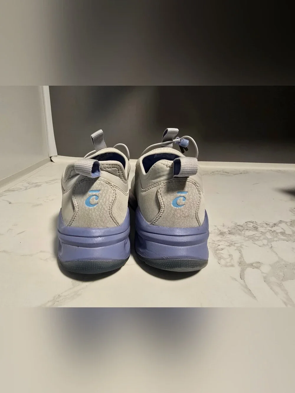 Clove Classic Womens Size 10 Grey Athletic Shoes with Light Blue Accents
